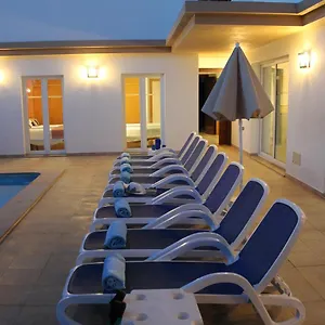 https://villa-bett.balearic-islands.net